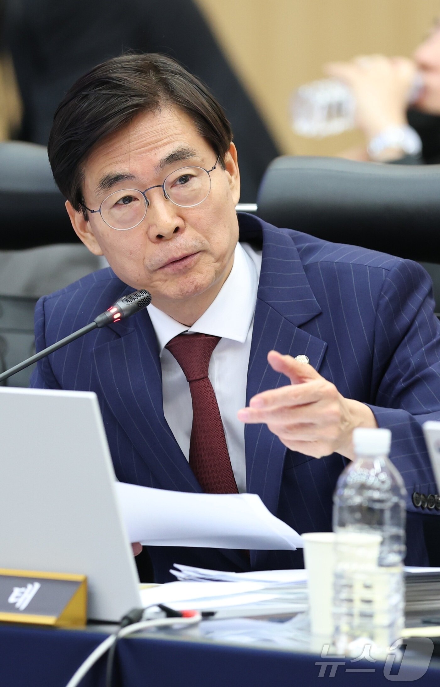 본문 이미지 - 조경태 국민의힘 의원이 지난 10월 17일 전북 전주시 농촌진흥청에서 열린 농림축산식품해양수산위원회 국정감사에서 질의를 하고 있다. 2025.10.17/뉴스1 ⓒ News1 유경석 기자