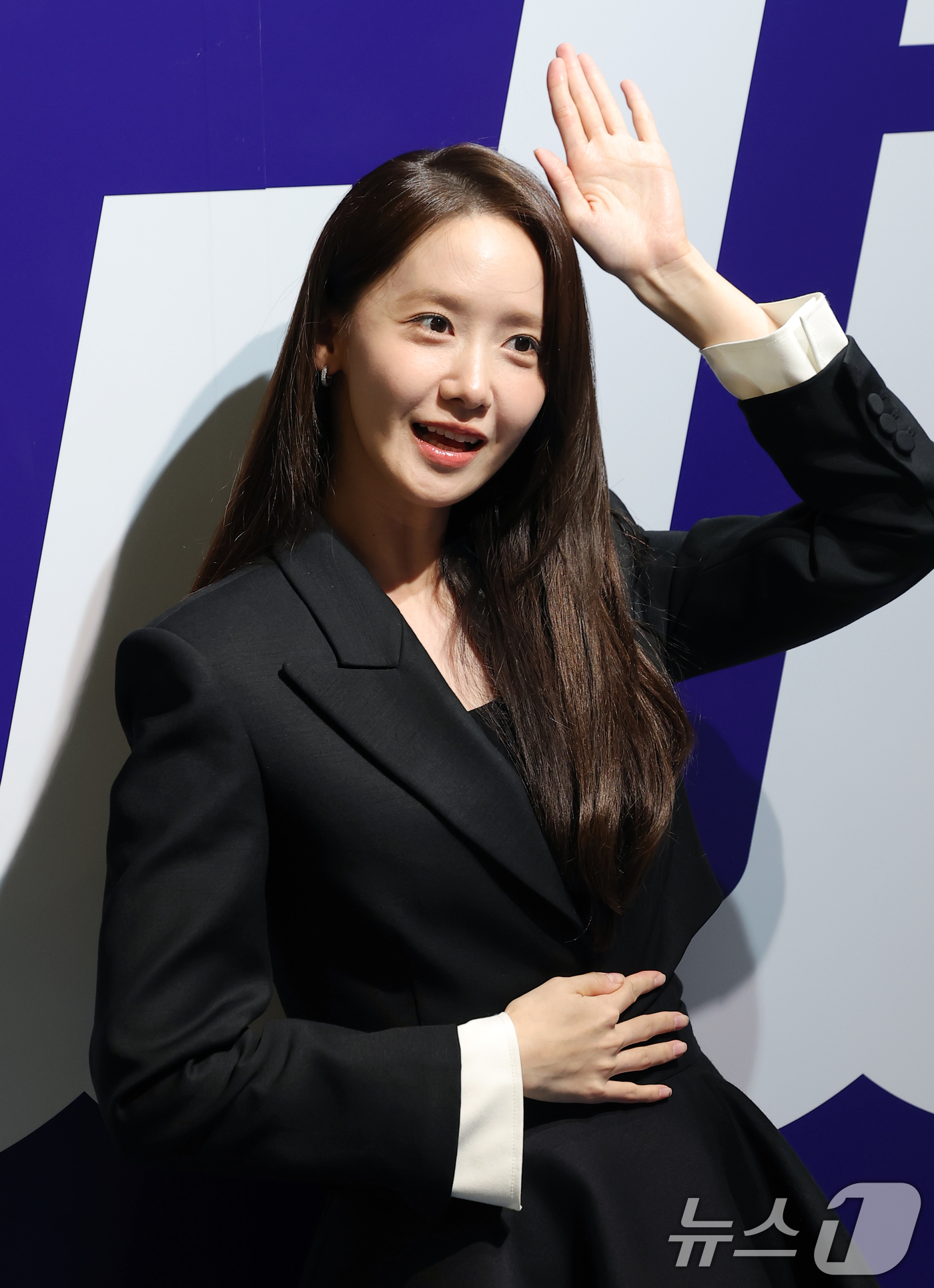 (서울=뉴스1) 권현진 기자 = 소녀시대 윤아(임윤아)가 17일 서울 성수동에서 열린 마사지기 브랜드 ‘풀리오x주토피아2’ 팝업스토어 풀리오시티 오픈 행사에 참석해 포즈를 취하고 …