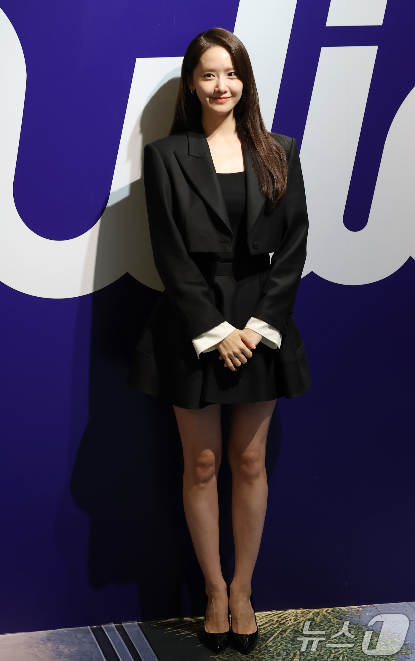 (서울=뉴스1) 권현진 기자 = 소녀시대 윤아(임윤아)가 17일 서울 성수동에서 열린 마사지기 브랜드 ‘풀리오x주토피아2’ 팝업스토어 풀리오시티 오픈 행사에 참석해 포즈를 취하고 …