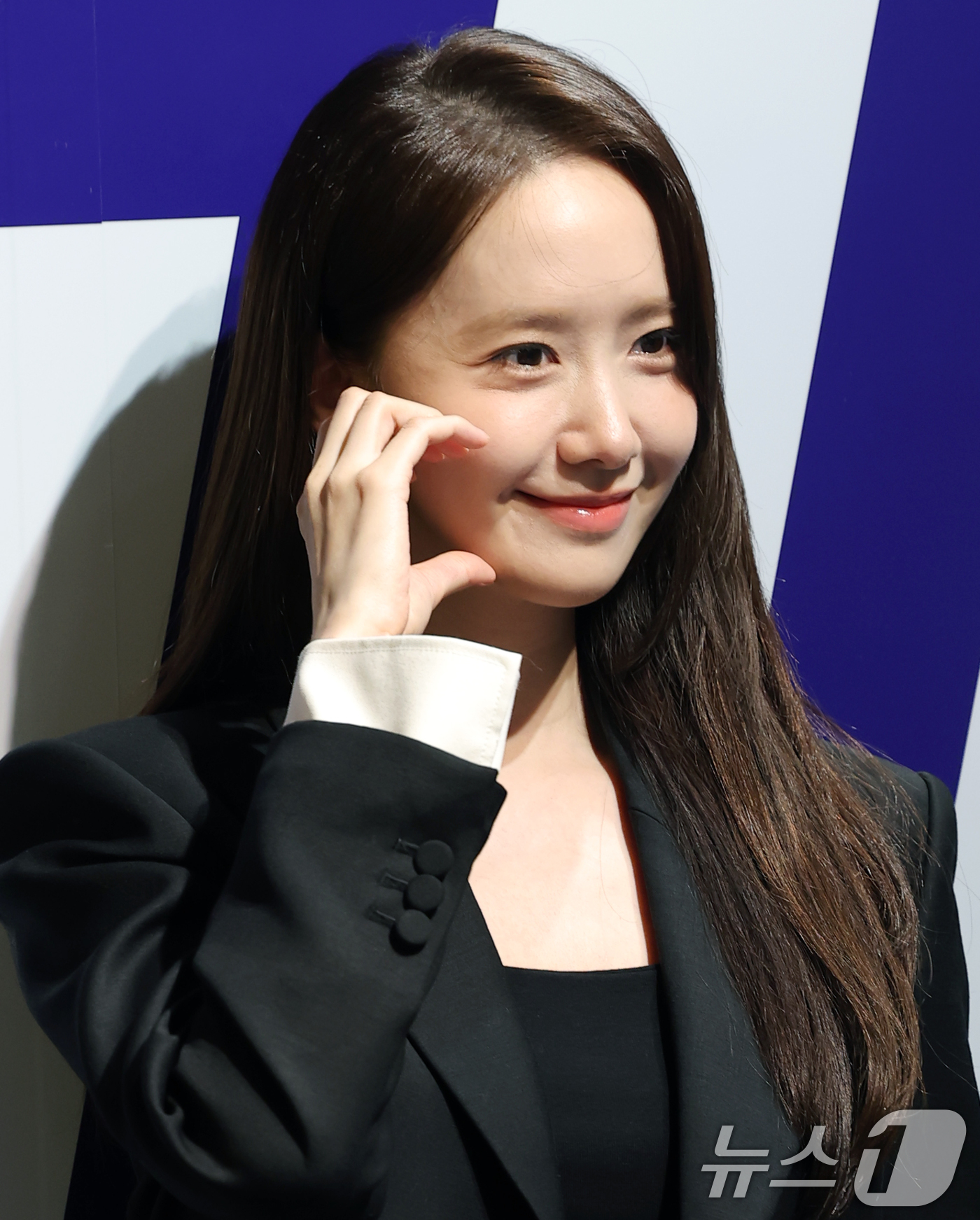 (서울=뉴스1) 권현진 기자 = 소녀시대 윤아(임윤아)가 17일 서울 성수동에서 열린 마사지기 브랜드 ‘풀리오x주토피아2’ 팝업스토어 풀리오시티 오픈 행사에 참석해 포즈를 취하고 …