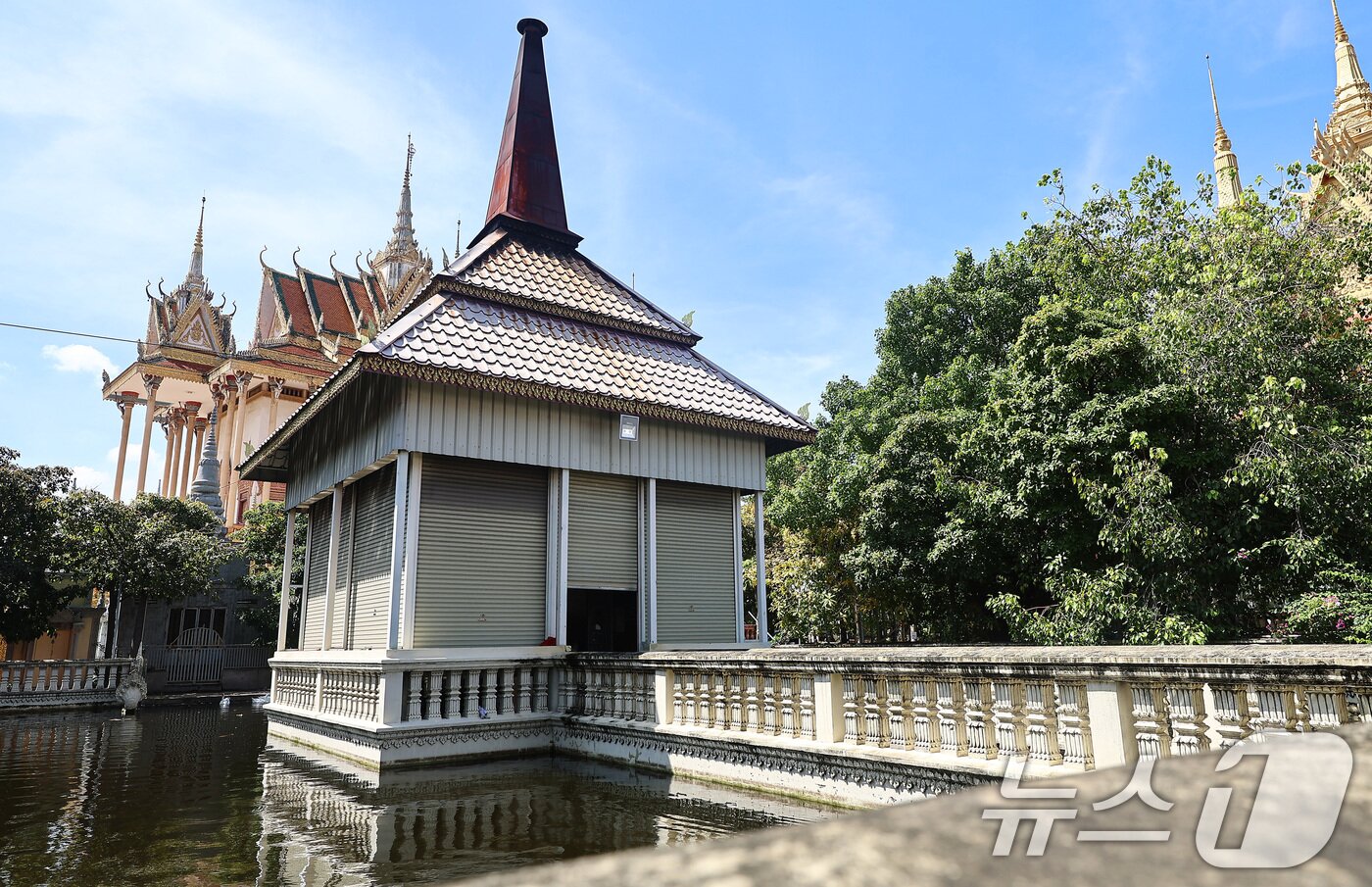 본문 이미지 - 17일(현지시간) 캄보디아 프놈펜 턱틀라(Tuek Thla)사원의 화장장. 2025.10.17/뉴스1 ⓒ News1 김도우 기자