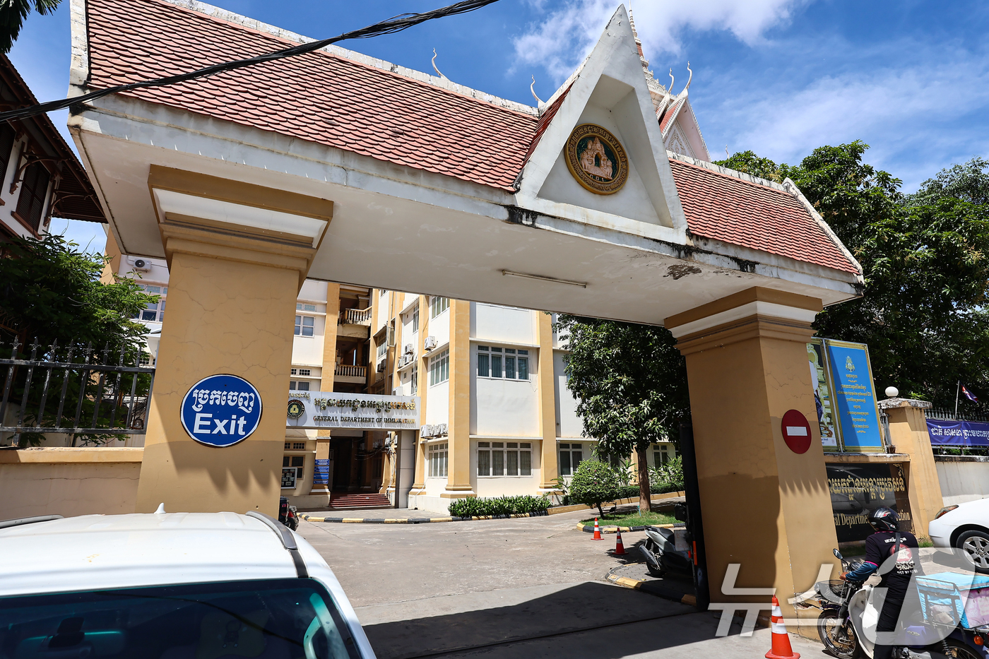 (프놈펜(캄보디아)=뉴스1) 김도우 기자 = 캄보디아에 구금된 한국인들에 대한 송환이 본격적으로 이뤄진다.17일 한국시간 저녁 7시 20분쯤 인천국제공항에서 캄보디아 이민국 유치장 …