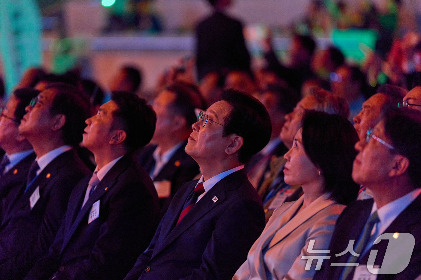 (서울=뉴스1) 허경 기자 = 이재명 대통령이 17일 부산아시아드주경기장에서 열린 제106회 전국체육대회 개막식에 참석해 있다. (대통령실 제공. 재판매 및 DB 금지) 2025. …