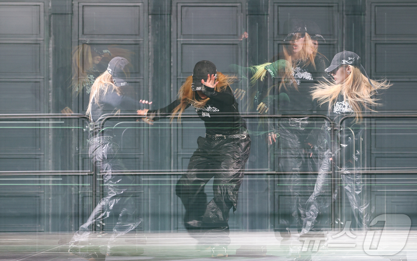 (파리=뉴스1) 이준성 기자 = 18일(현지시간) 프랑스 파리 북서쪽 인근 클리시홀에서 ‘글로벌 K-팝 컴피티션 파리 2025’(Global K-POP Competition Par …