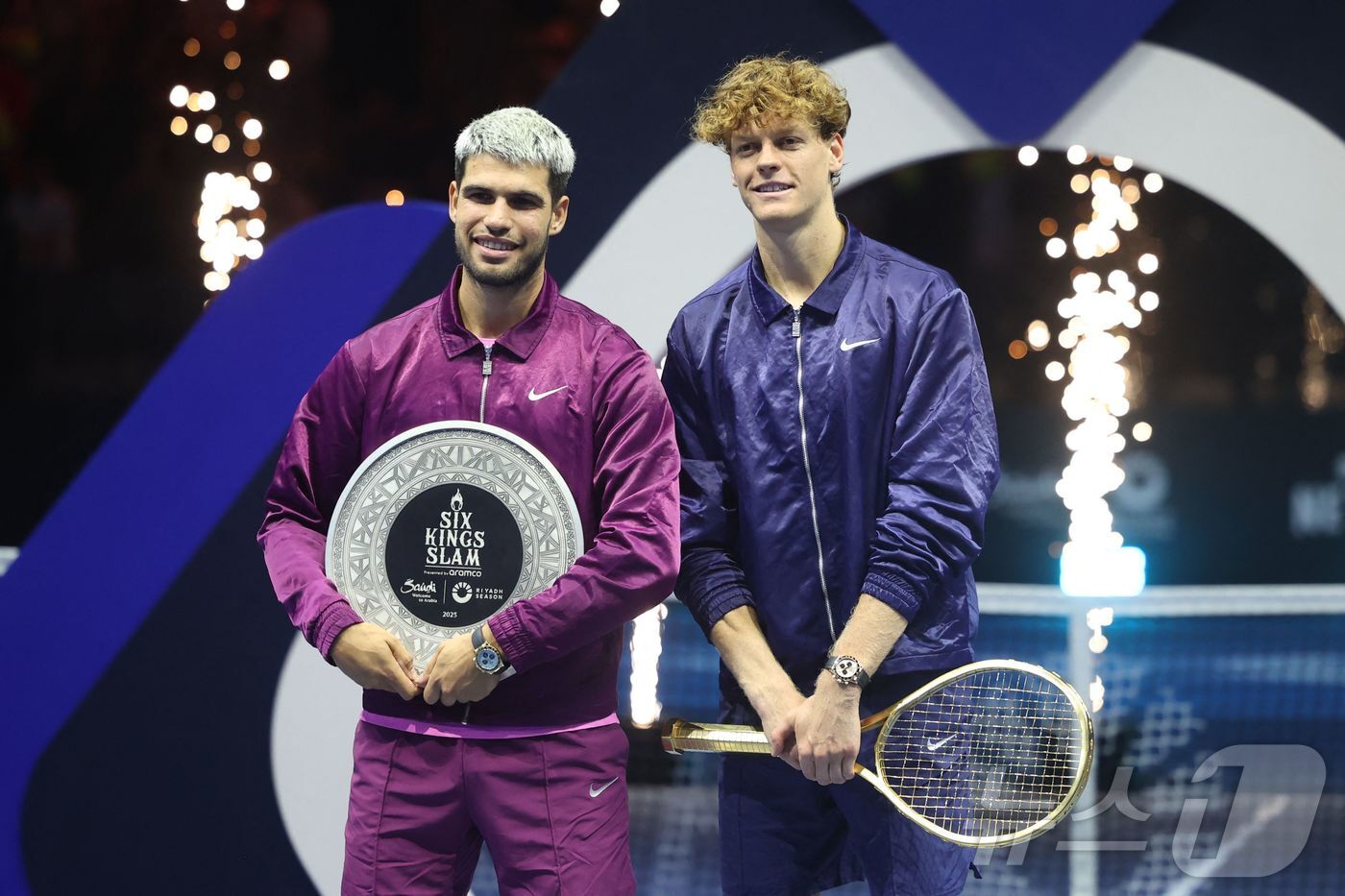 본문 이미지 - 얀니크 신네르&#40;오른쪽&#41;와 카를로스 알카라스. ⓒ AFP=뉴스1