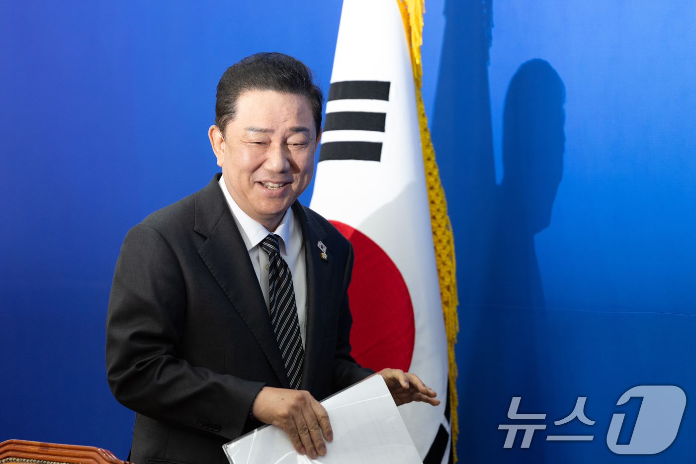 (서울=뉴스1) 이승배 기자 = 김병기 더불어민주당 원내대표가 19일 서울 여의도 국회에서 열린 국정감사 기자간담회에 참석하고 있다. 2025.10.19/뉴스1