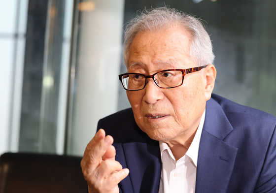 정세현 "한반도 비핵화, 美 핵무기로 北 치지 않겠다 보장해야 가능"