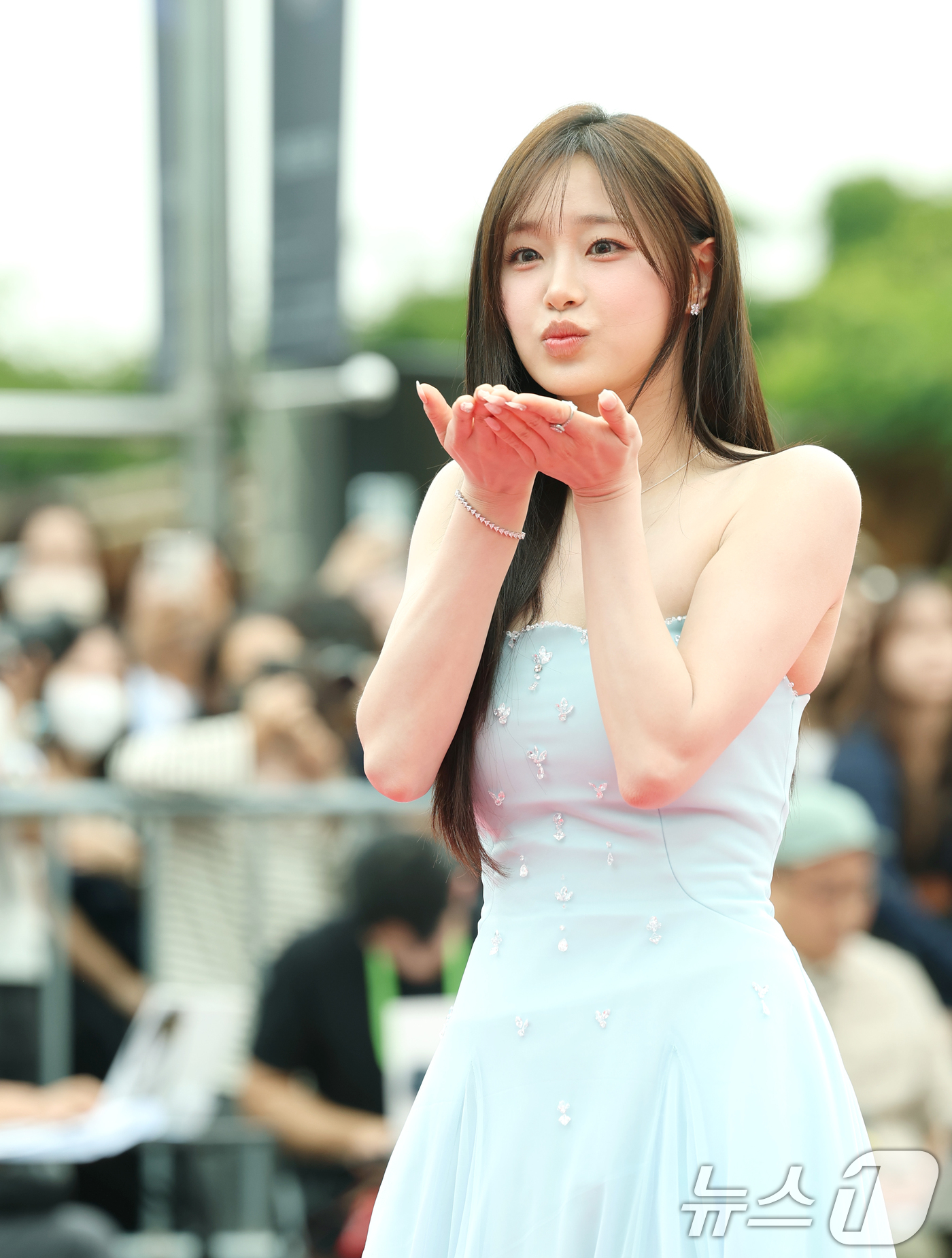 (서울=뉴스1) 권현진 기자 = 가수 츄가 2일 오후 서울 여의도 KBS 홀에서 열린 제20회 서울드라마어워즈 레드카펫 행사에 참석하고 있다. 2025.10.2/뉴스1