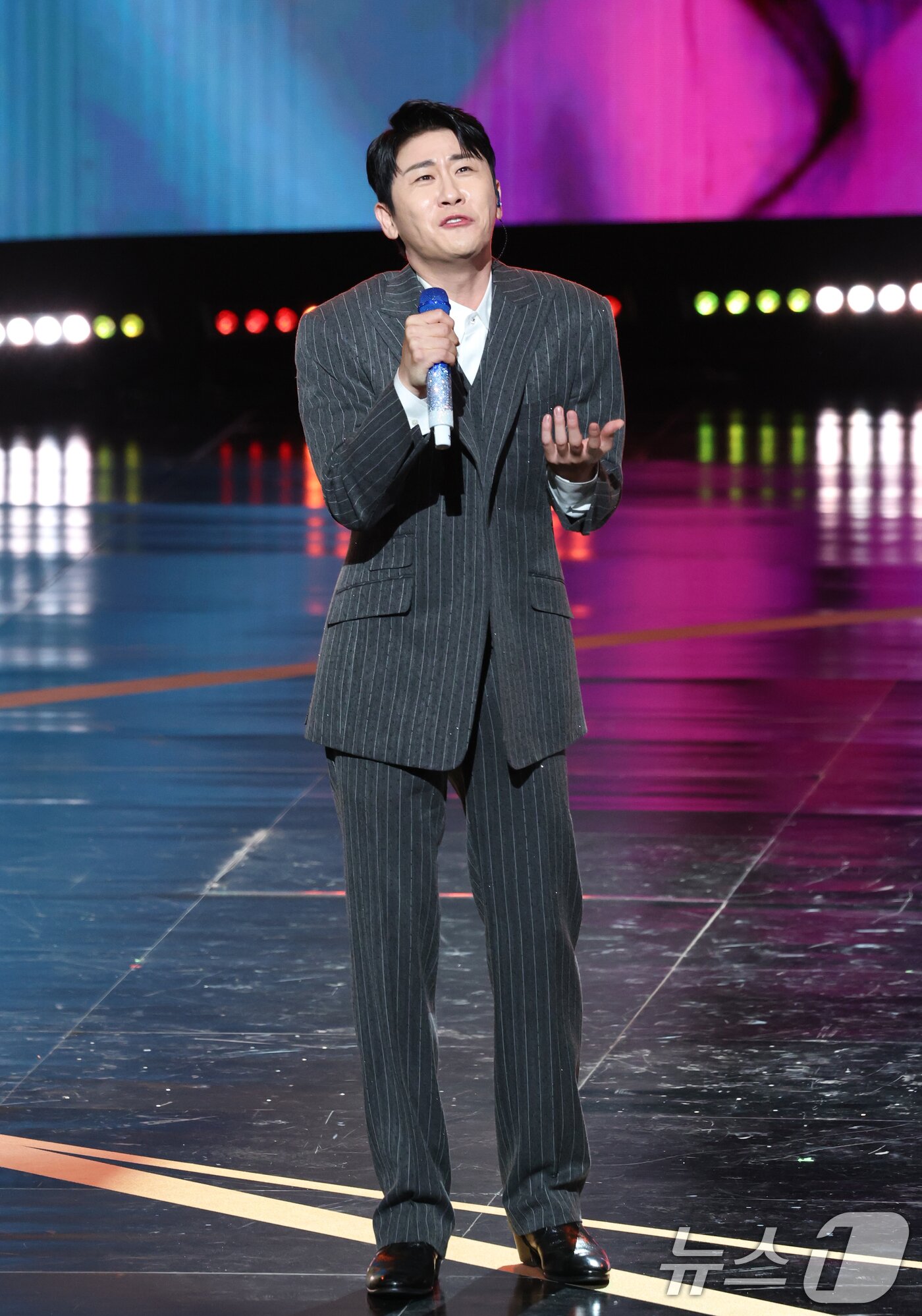 영탁, 서울드라마어워즈 싹쓸이 무대