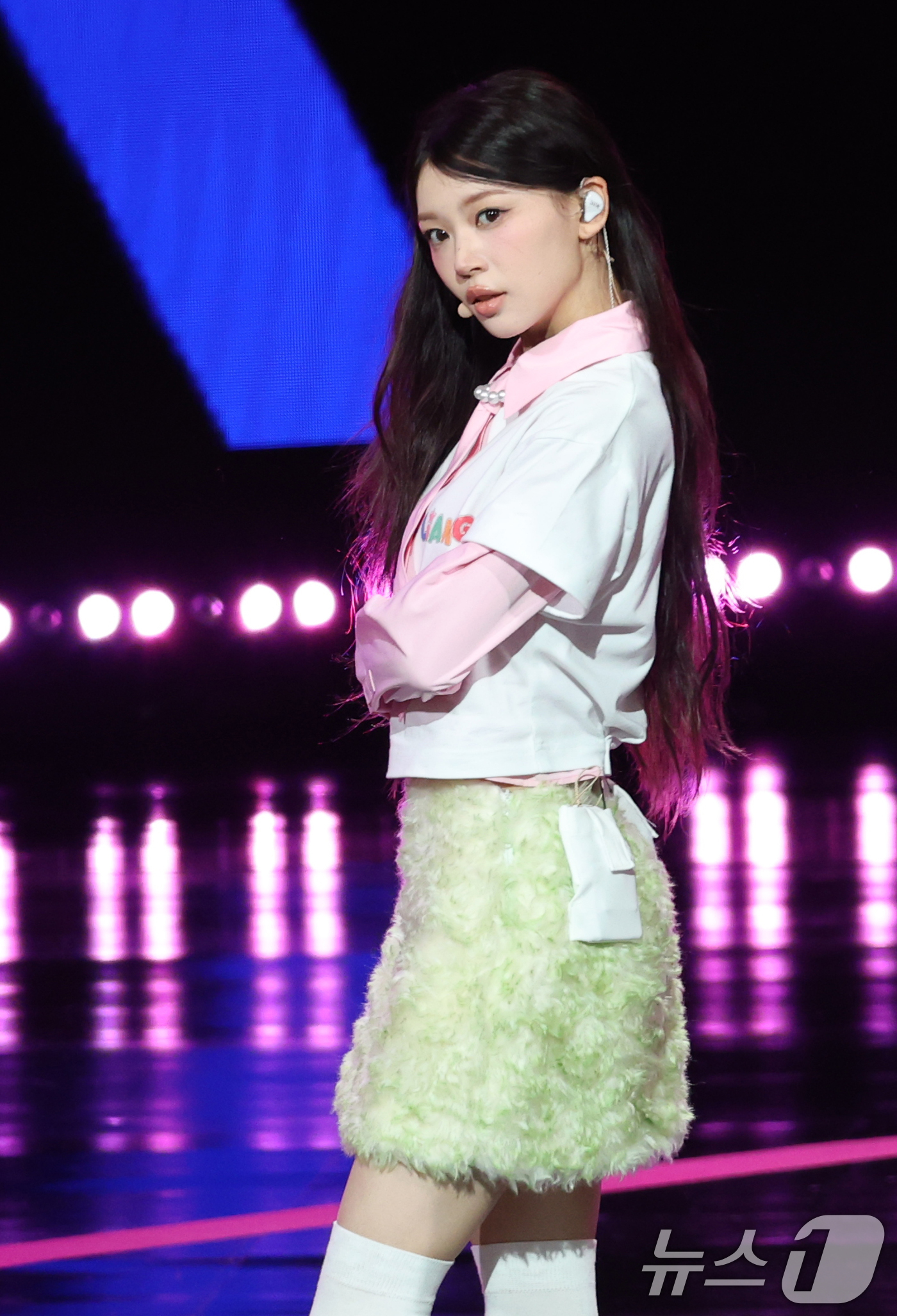 (서울=뉴스1) 권현진 기자 = 그룹 아일릿 모카가 2일 오후 서울 여의도 KBS 홀에서 열린 제20회 서울드라마어워즈에 참석해 화려한 축하공연을 선보이고 있다. 2025.10.2 …