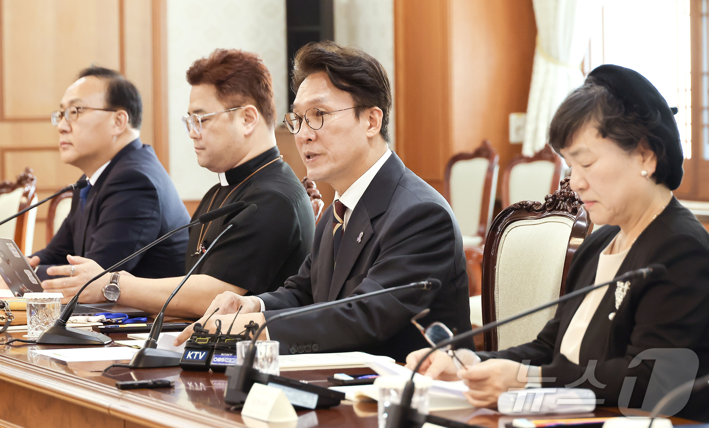 (서울=뉴스1) 임세영 기자 = 김민석 국무총리가 20일 오후 서울 종로구 정부서울청사에서 열린 제2차 이태원 참사 추모 위원회에서 발언하고 있다. (공동취재) 2025.10.20 …