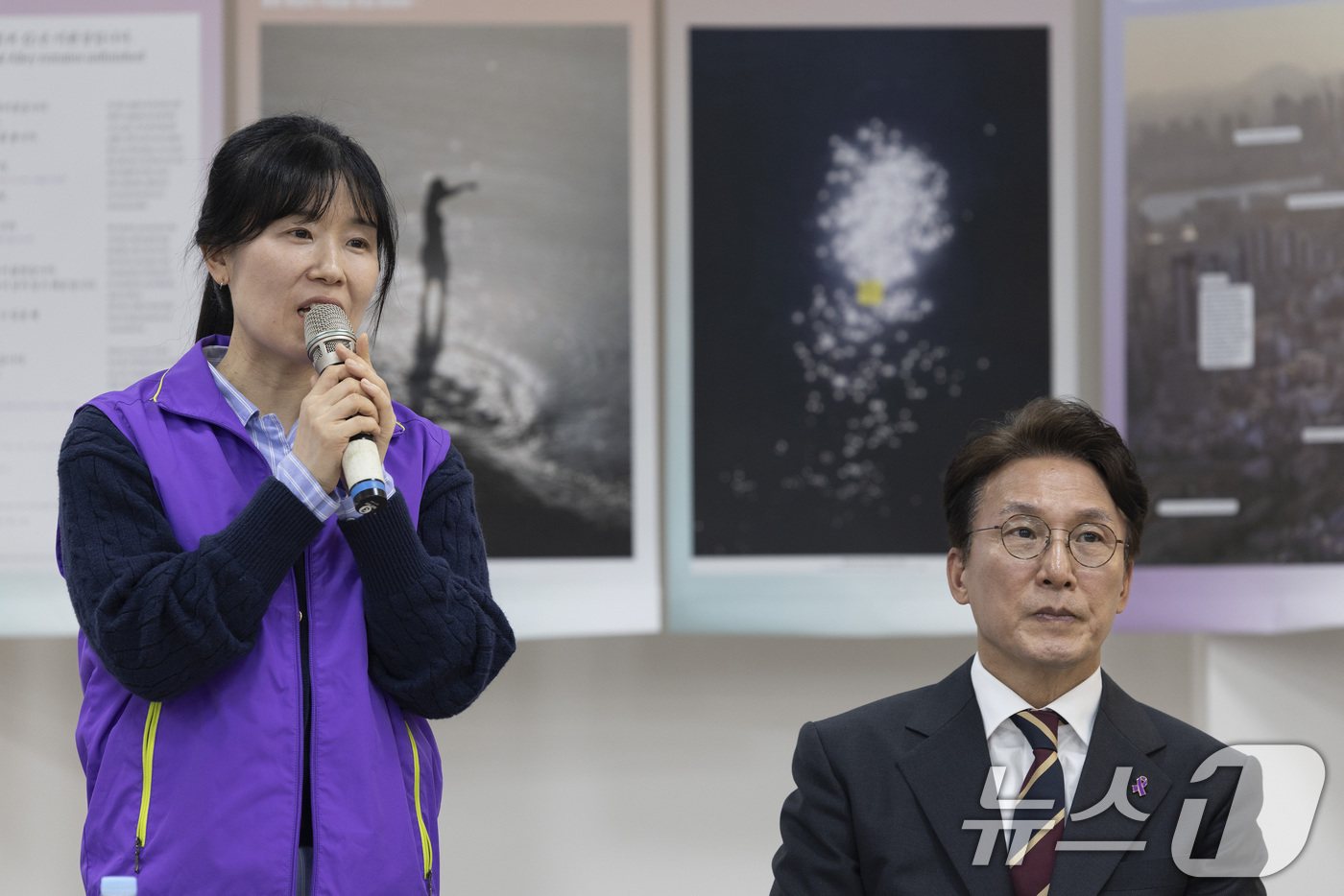 (서울=뉴스1) 청사사진기자단 = 김민석 국무총리가 20일 오후 이태원 참사 3주기를 앞두고 서울 종로구 적선현대빌딩에 있는 ‘별들의 집’을 방문, 송해진 10·29 이태원 참사 …