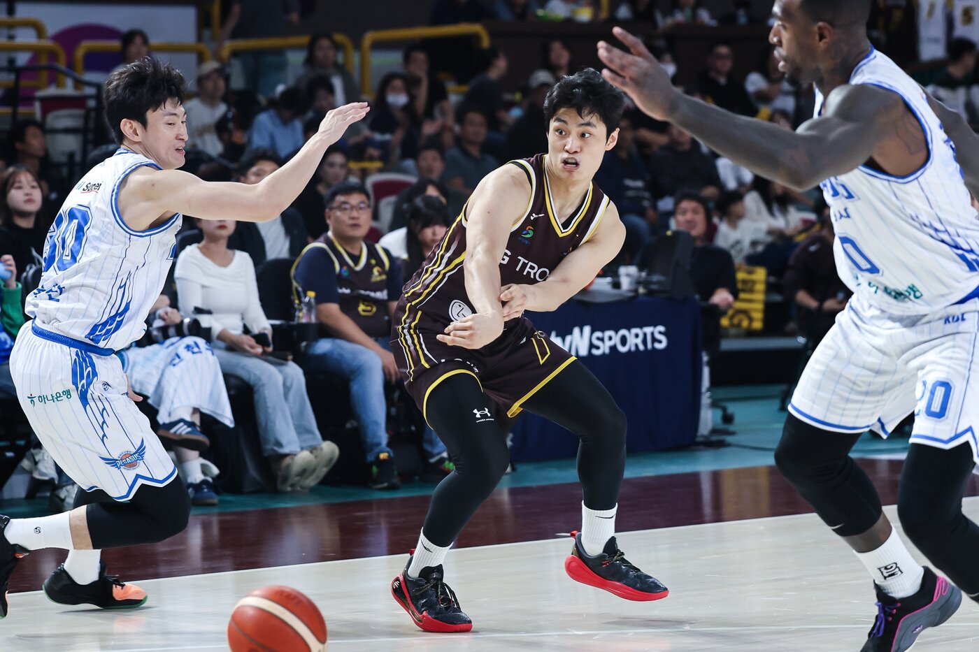 본문 이미지 - 프로농구 대구 한국가스공사가 20일 열린 창원 LG와 원정 경기에서 68-76으로 졌다. &#40;KBL 제공&#41;