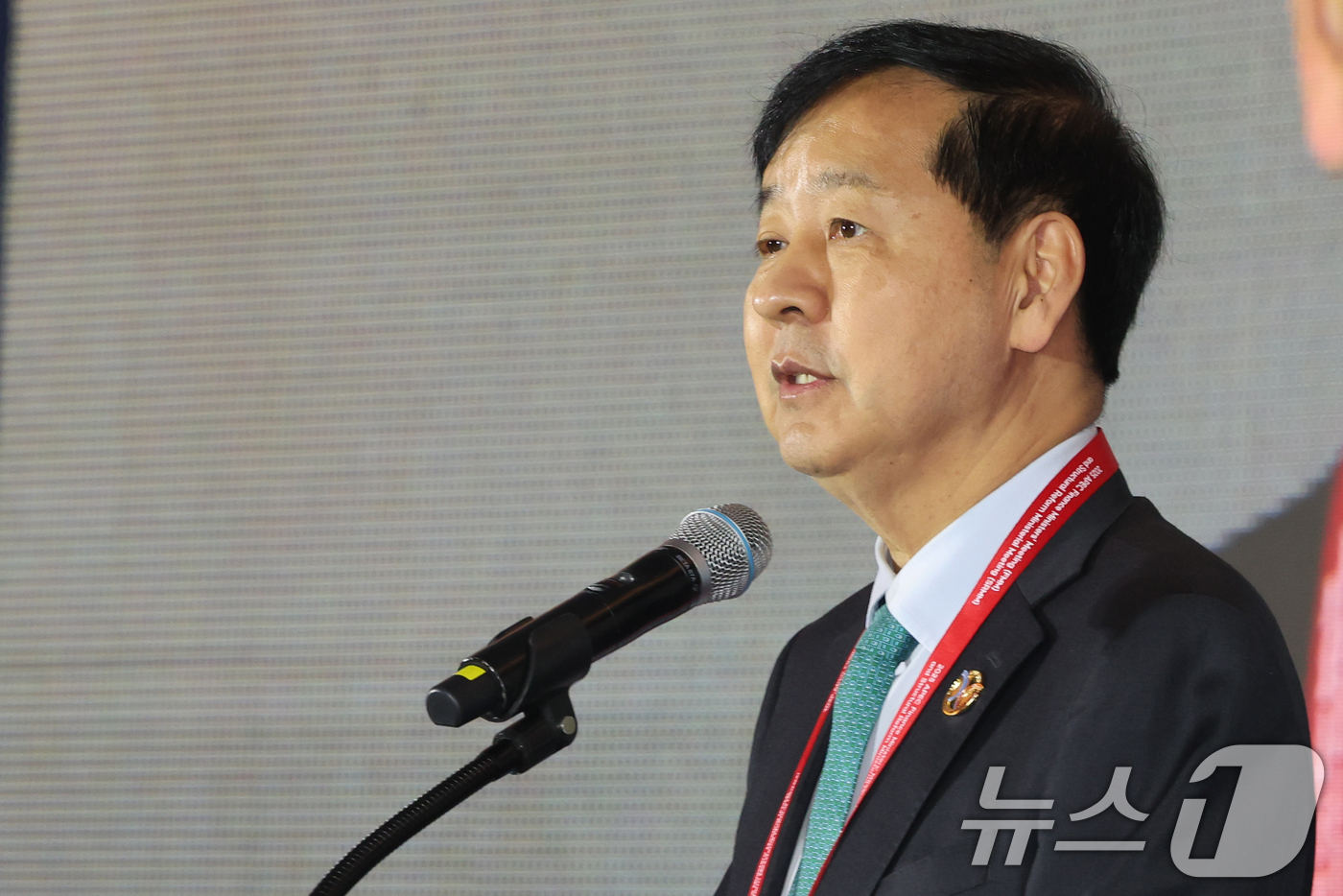 (인천=뉴스1) 황기선 기자 = 구윤철 경제부총리 겸 기획재정부 장관이 21일 오전 인천 중구 인스파이어 리조트에서 열린 '2025 경제발전경험 공유사업(KSP) 성과공유 콘퍼런스 …