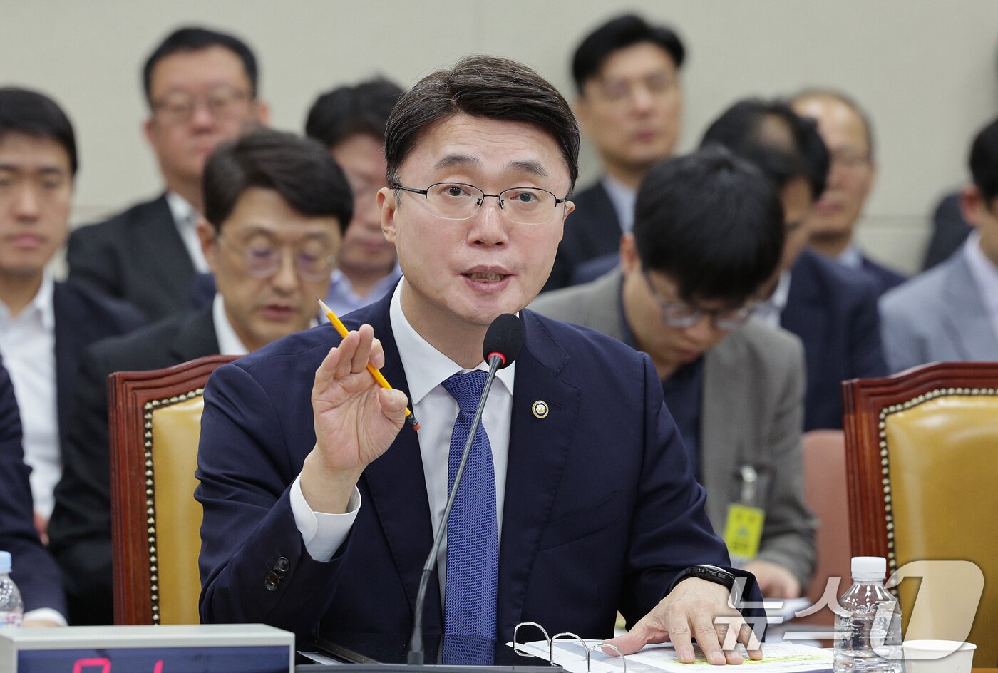 본문 이미지 - 류제명 과학기술정보통신부 2차관이 21일 서울 여의도 국회 과학기술정보방송통신위원회에서 열린 정보통신산업진흥원 등에 대한 국정감사에서 의원 질의에 답변하고 있다. 2025.10.21/뉴스1 ⓒ News1 신웅수 기자