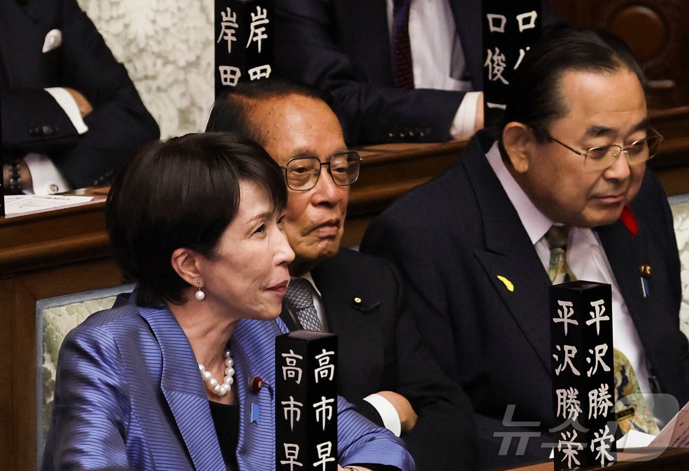 본문 이미지 - 다카이치 사나에 일본 자민당 총재가 21일 열린 임시국회에 출석해 총리 지명 선거를 대기하고 있다. 2025.10.21 ⓒ 로이터=뉴스1 ⓒ News1 강민경 기자