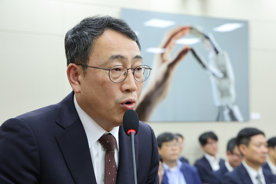 [연봉공개]유영상 전 SKT 대표, 보수 34억…상여 18억