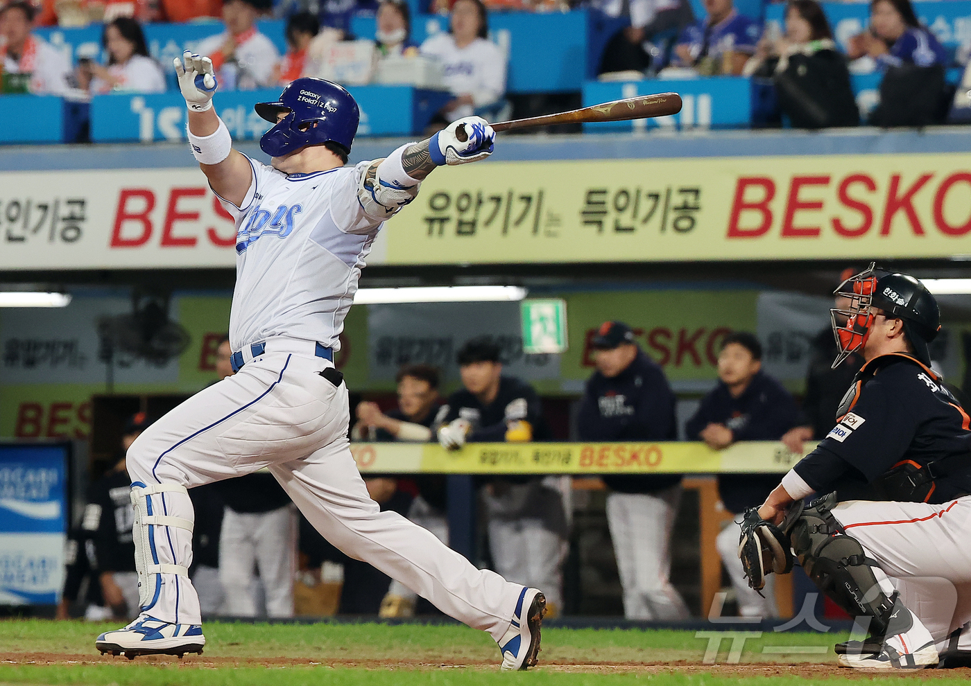 (대구=뉴스1) 김진환 기자 = 21일 대구삼성라이온즈파크에서 열린 2025 신한 SOL뱅크 KBO 포스트시즌 플레이오프 3차전 한화 이글스와 삼성 라이온즈의 경기, 삼성 박병호가 …