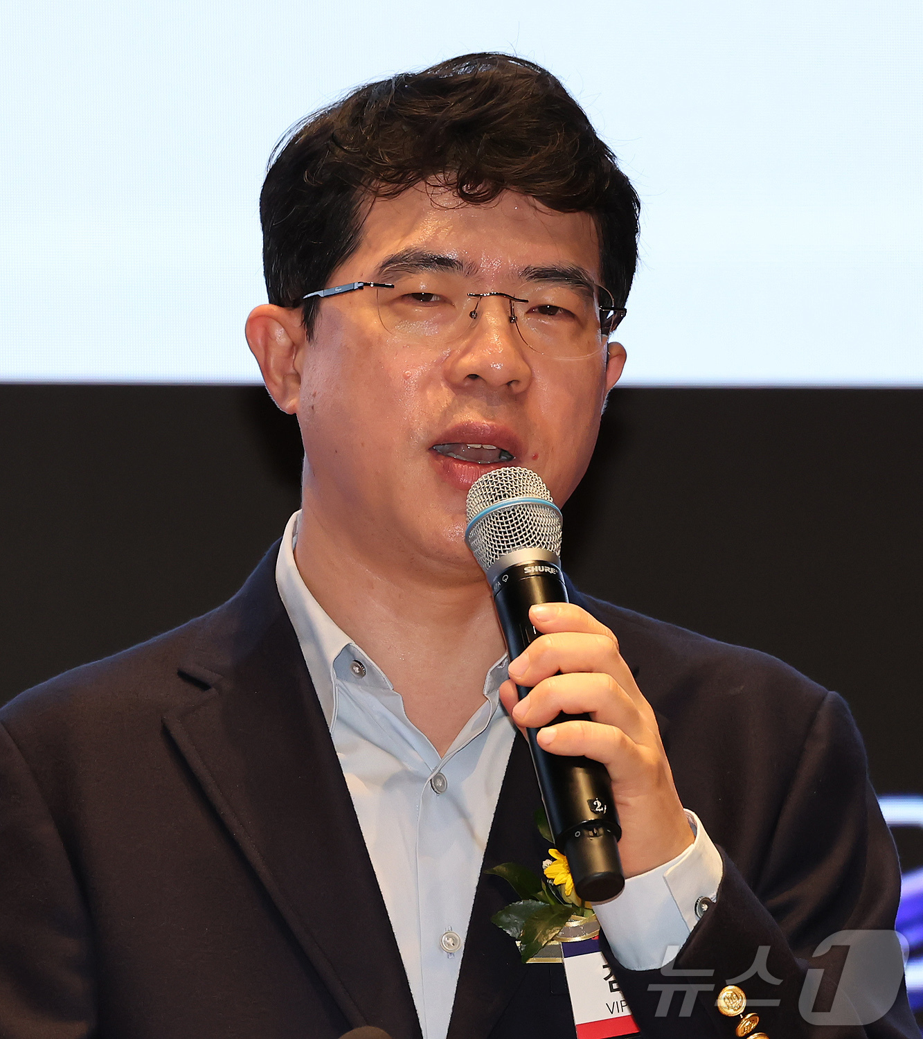 (서울=뉴스1) 장수영 기자 = 김민국 VIP자산운용 대표가 22일 서울 여의도 한국거래소에서 열린 2025 뉴스1 투자포럼(NIF)에서 코스피 5000을 위한 3가지 제언을 주제 …