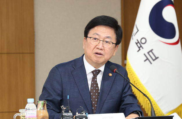 교육부, 직장어린이집 미이행 10곳 공표…SSG닷컴·다스·아이디병원 포함