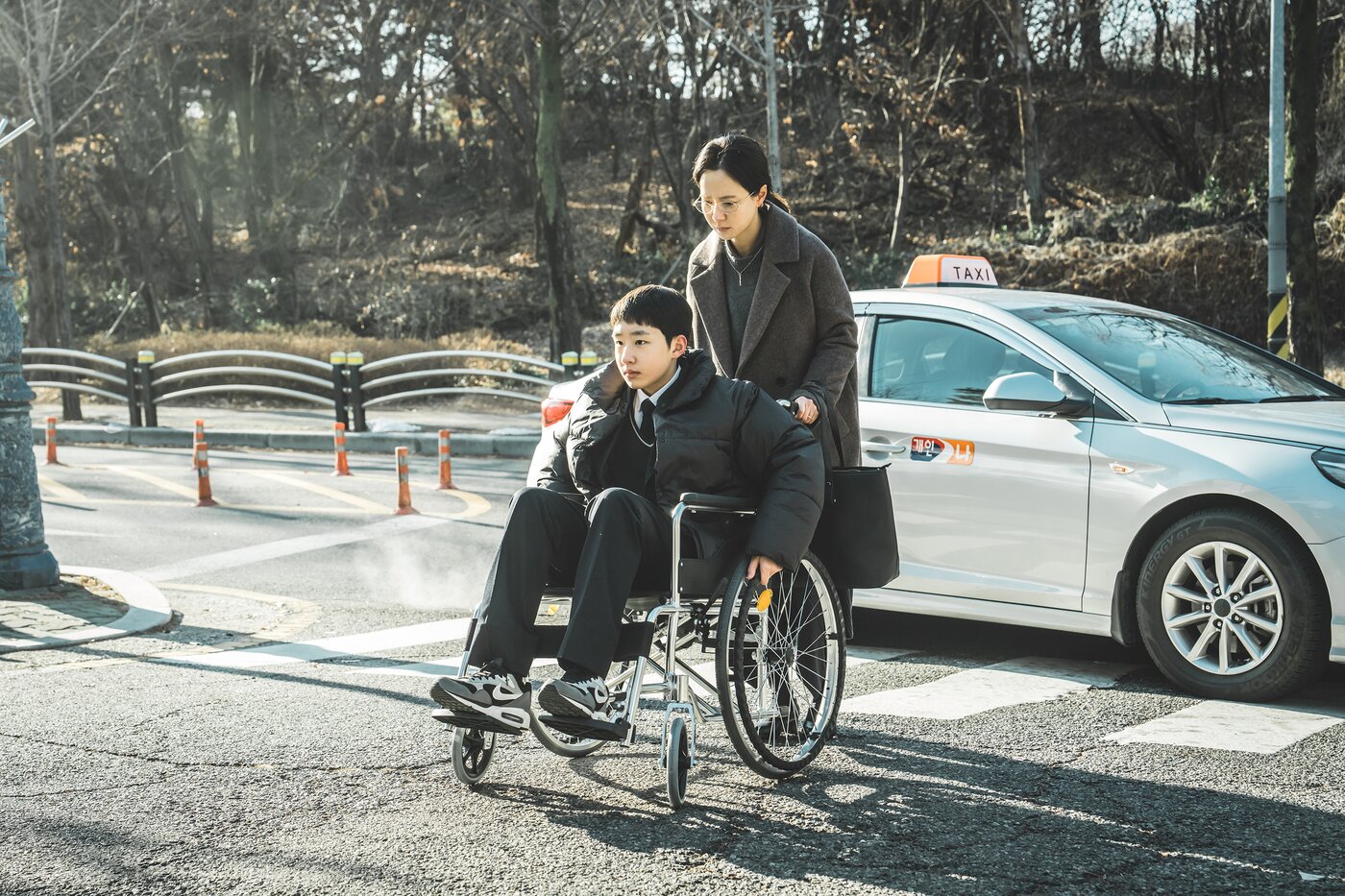 본문 이미지 - '구원자' 스틸