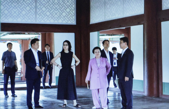 "관저가 궁궐인가"…조선시대 왕실 물품 9점 대여한 尹 부부