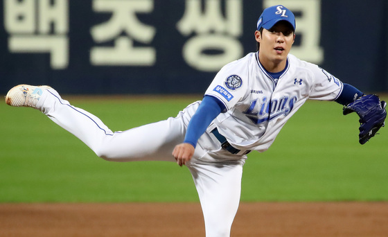 삼성 원태인, 연봉 10억 원에 사인…KBO리그 8년 차 최고 연봉 타이