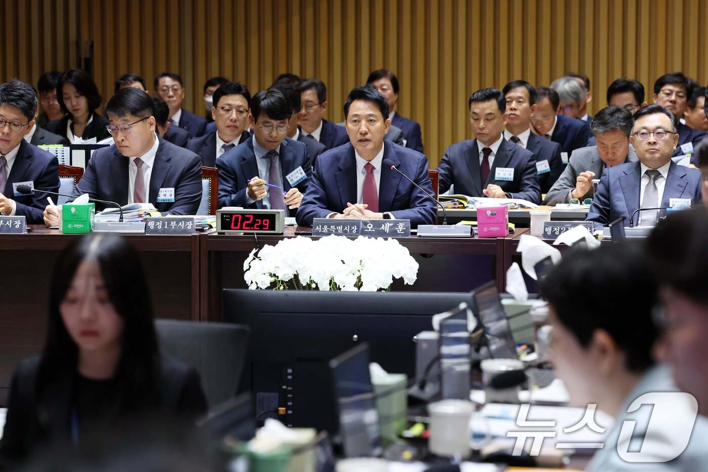 본문 이미지 - 오세훈 서울시장이 23일 오전 서울 중구 서울시청에서 열린 국회 행정안전위원회 서울시청 국정감사에서 의원질의에 답하고 있다. 2025.10.23/뉴스1 ⓒ News1 황기선 기자