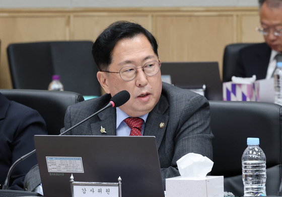 野 유용원 "'복지부동' 신종 정치군인 등장…軍, 골다공증으로 속 비어가"