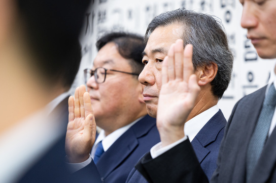 내란특검, '안보실 인사 비리' 윤재순·임종득 불구속 기소