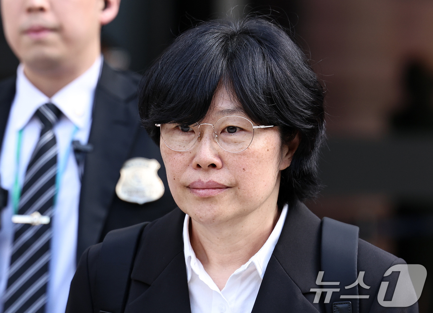 (서울=뉴스1) 구윤성 기자 = 채상병 순직 및 수사 외압에 단계별로 관여한 유재은 전 국방부 법무관리관이 23일 오후 서초구 서울중앙지방법원에서 열린 구속 전 피의자 심문(영장실 …