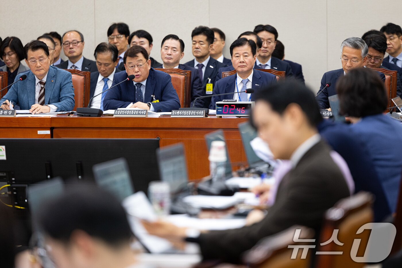 본문 이미지 - 박성효 소상공인시장진흥공단 이사장이 23일 서울 여의도 국회에서 열린 산업통상자원중소벤처기업위원회의 중소벤처기업진흥공단 등에 대한 국정감사에서 의원 질의에 답하고 있다. 2025.10.23/뉴스1 ⓒ News1 유승관 기자