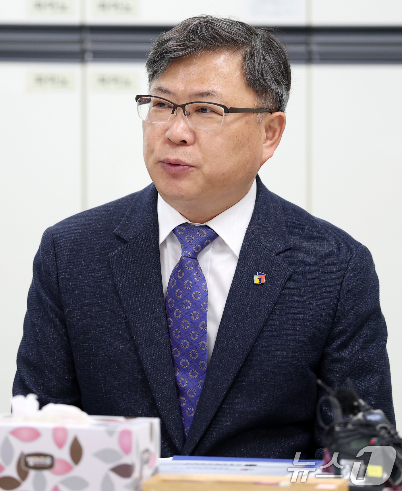 (전주=뉴스1) 유경석 기자 = 유정기 전북특별자치도교육감 권한대행이 23일 전북 전주시 미산초등학교에서 열린 '교육활동 보호를 위한 현장교원 간담회'에 참석해 인사말을 하고 있다 …