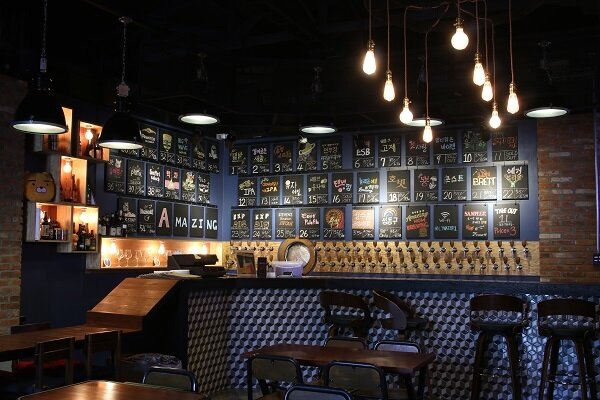 본문 이미지 - 어메이징 브루잉 컴퍼니 성수점 내부 모습/ 사진=어메이징 브루잉 컴퍼니 제공