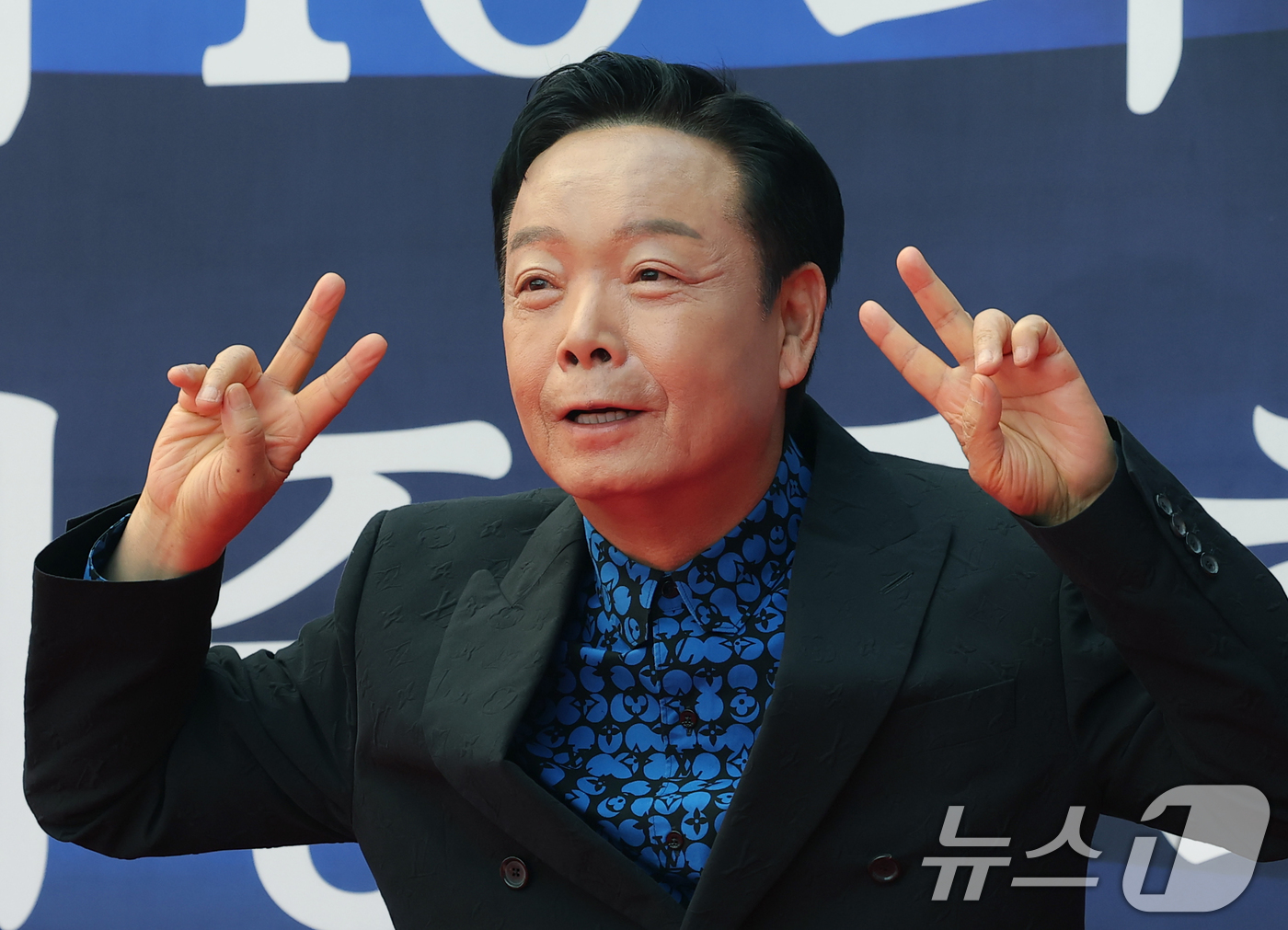 (서울=뉴스1) 권현진 기자 = 방송인 김학래가 23일 오후 서울 중구 국립극장 해오름극장에서 열린 '2025 대한민국 대중문화예술상 시상식' 레드카펫에 참석해 포즈를 취하고 있다 …