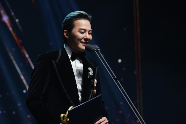 지드래곤 몸값, 송강호·김종국보다 100배 넘는 650억?…정산금 '깜짝'