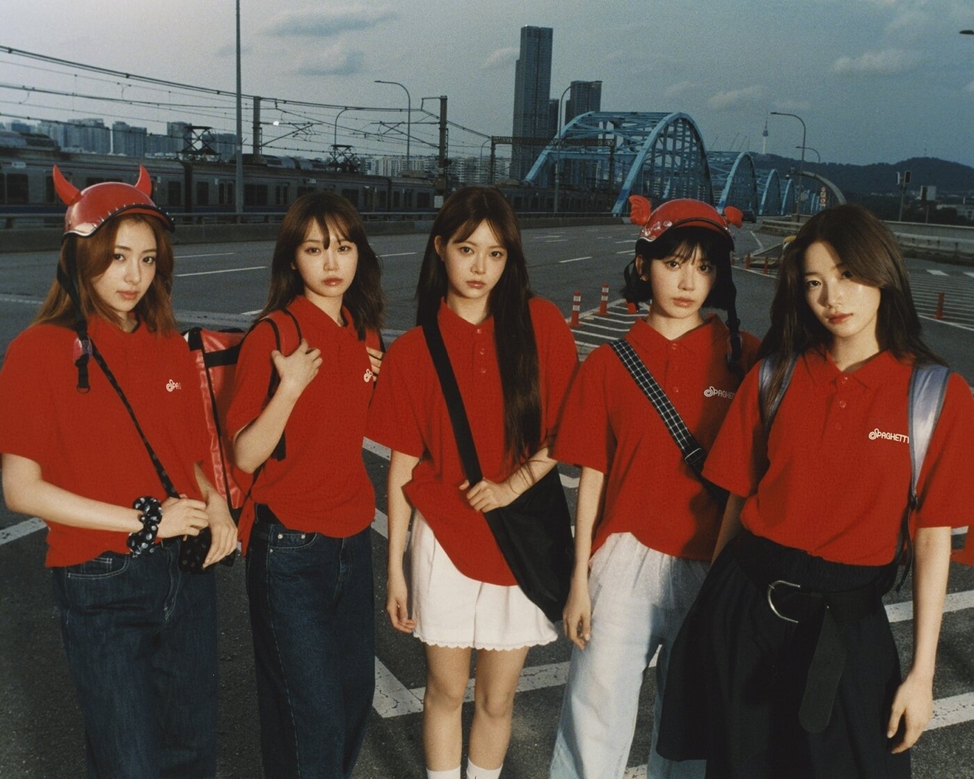 본문 이미지 - 르세라핌(쏘스뮤직 제공)