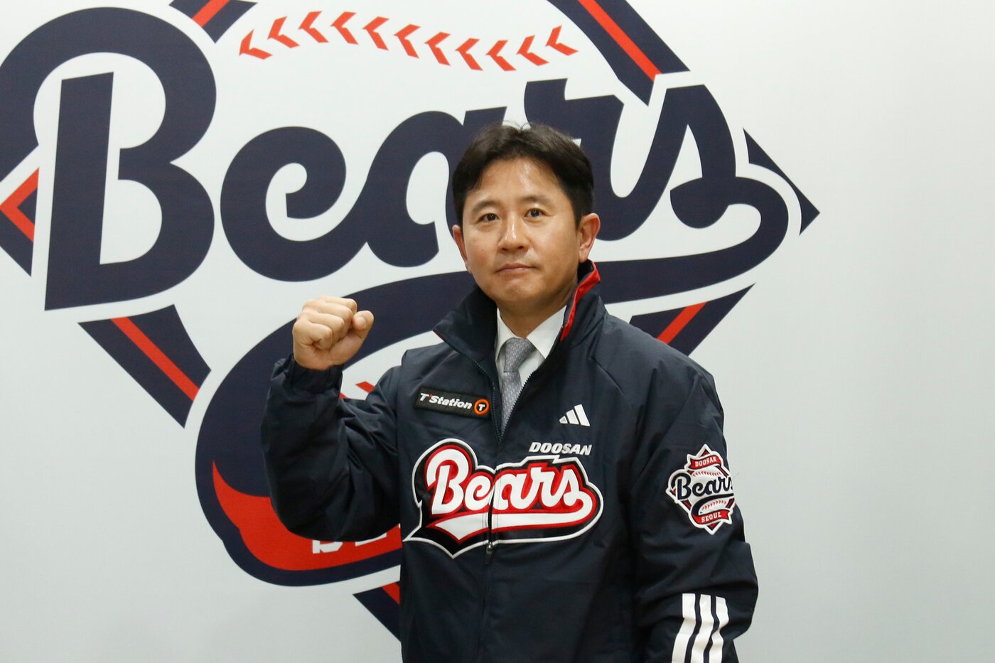 본문 이미지 - 두산 퀄리티컨트롤 코치로 부임한 손시헌 코치.(두산 베어스 제공)