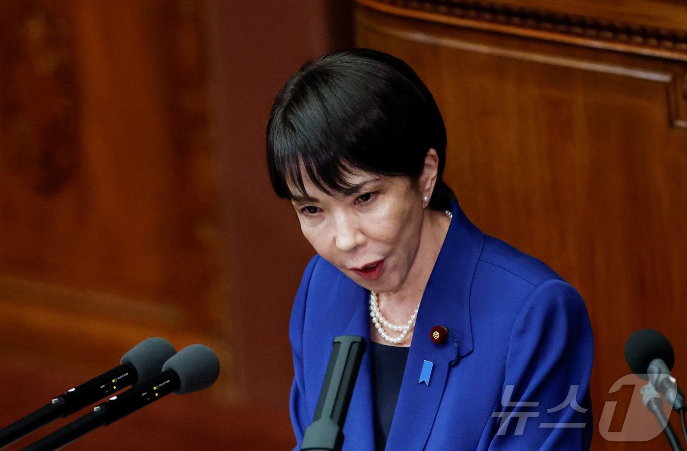 (도쿄 로이터=뉴스1) 김지완 기자 = 24일 다카이치 사나에 신임 일본 총리가 도쿄 국회의사당에서 소신 표명 연설을 하고 있다. 2025.10.24ⓒ 로이터=뉴스1