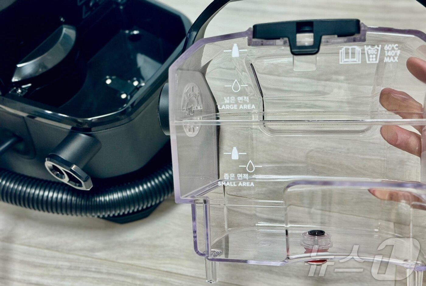 본문 이미지 - 스팟클린 하이드로 스팀 프로 ⓒ News1 이민주 기자