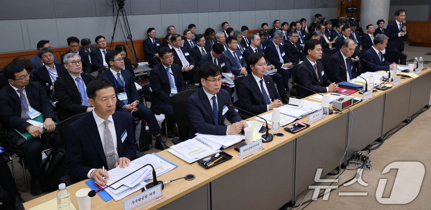 (대전=뉴스1) 김기태 기자 = 24일 대전 한국전자통신연구원(ETRI)에서 열린 국회 과학기술정보방송통신위원회 국정감사에서 피감기관이 참석해 있다. 2025.10.24/뉴스1