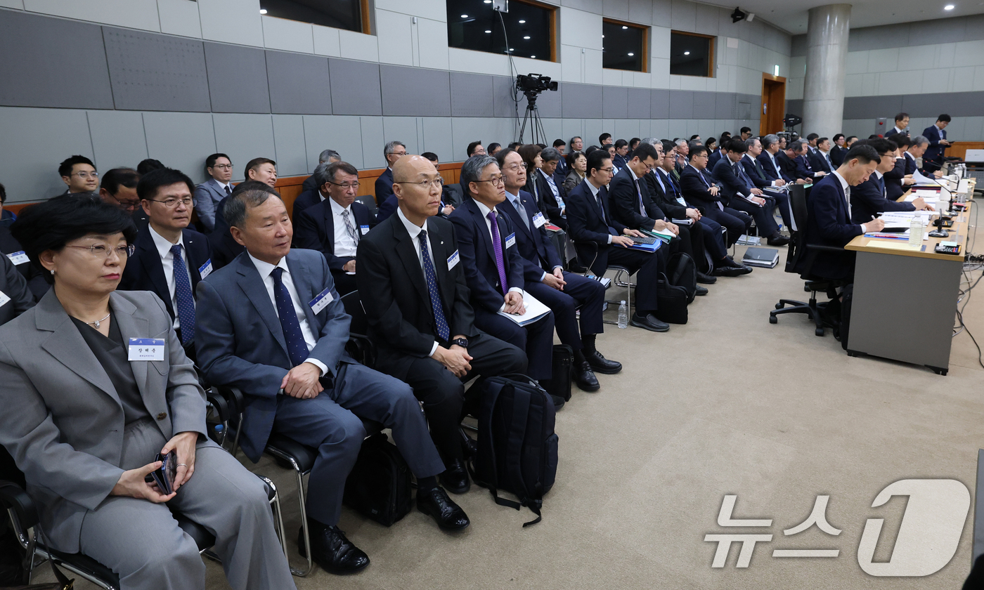 (대전=뉴스1) 김기태 기자 = 24일 대전 한국전자통신연구원(ETRI)에서 열린 국회 과학기술정보방송통신위원회 국정감사에서 피감기관이 참석해 있다. 2025.10.24/뉴스1