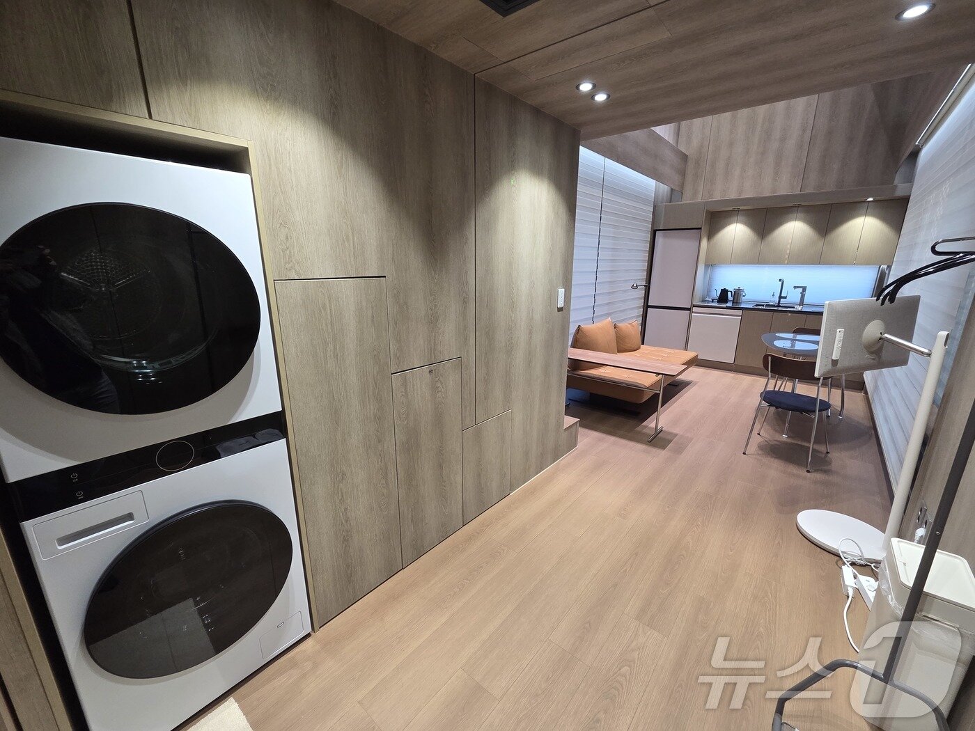 본문 이미지 - 전북 김제시 &#39;죽산모락&#39; 내 LG 스마트코티지 내부. 2025.10.24/뉴스1 ⓒ News1 박주평 기자