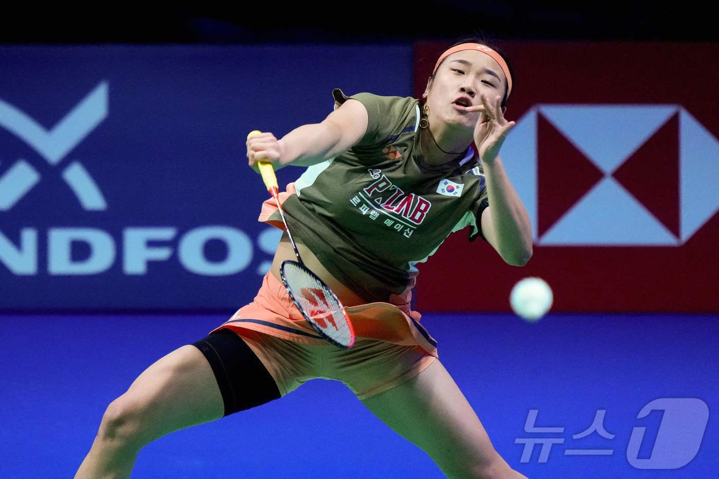 본문 이미지 - 안세영은 새해 첫 대회 결승 길목에서 숙적 천위페이를 만난다. ⓒ AFP=뉴스1