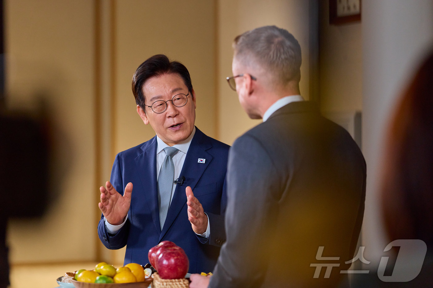 (서울=뉴스1) 이재명 기자 = 이재명 대통령이 지난 22일 미국 CNN과 K-컬처 관련 인터뷰를 하고 있다. (대통령실 제공. 재판매 및 DB 금지)  2025.10.25/뉴스1 …