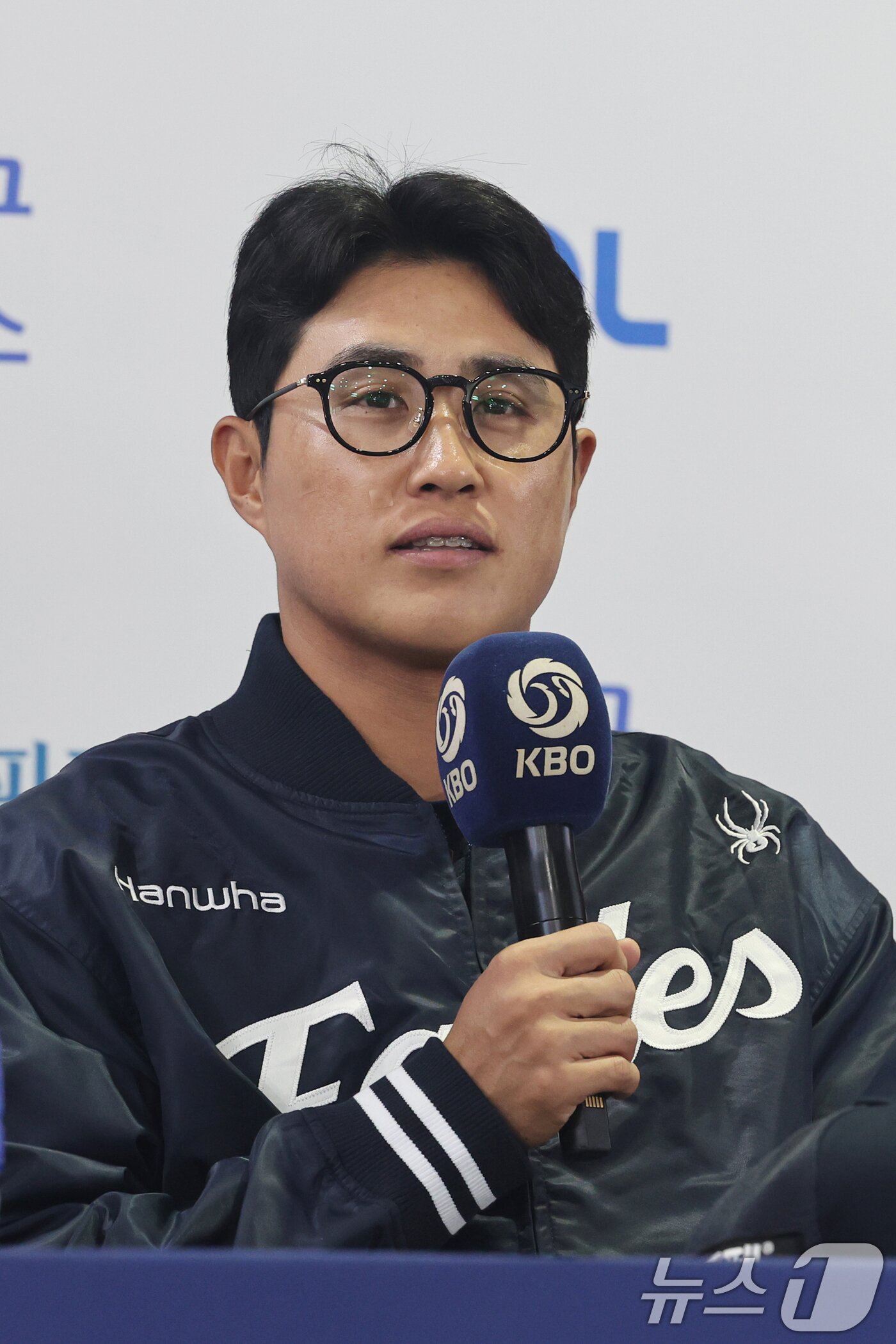 본문 이미지 - 한화 채은성이 25일 서울 잠실야구장에서 열린 2025 신한 SOL뱅크 KBO 한국시리즈 미디어데이에서 각오를 밝히고 있다. 2025.10.25/뉴스1 ⓒ News1 황기선 기자