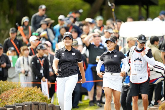 본문 이미지 - 한국 대표팀 유해란과 고진영&#40;왼쪽부터&#41;. &#40;LPGA 제공&#41;