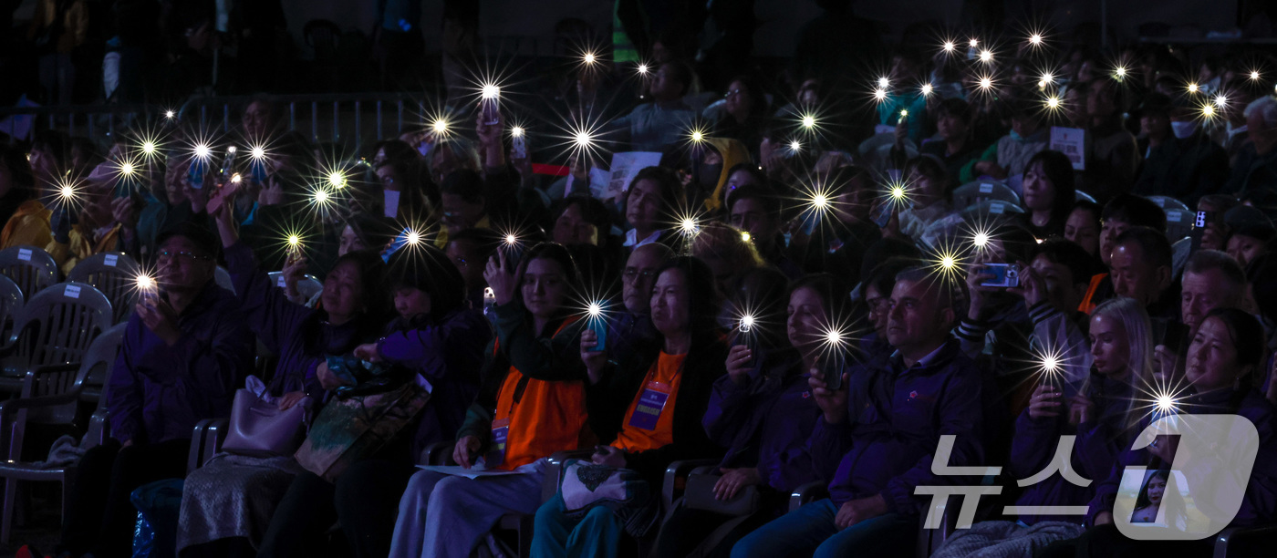 (서울=뉴스1) 이호윤 기자 = 25일 서울 중구 서울광장에서 10·29 이태원참사 3주기 시민추모대회가 열리고 있다. (공동취재) 2025.10.25/뉴스1