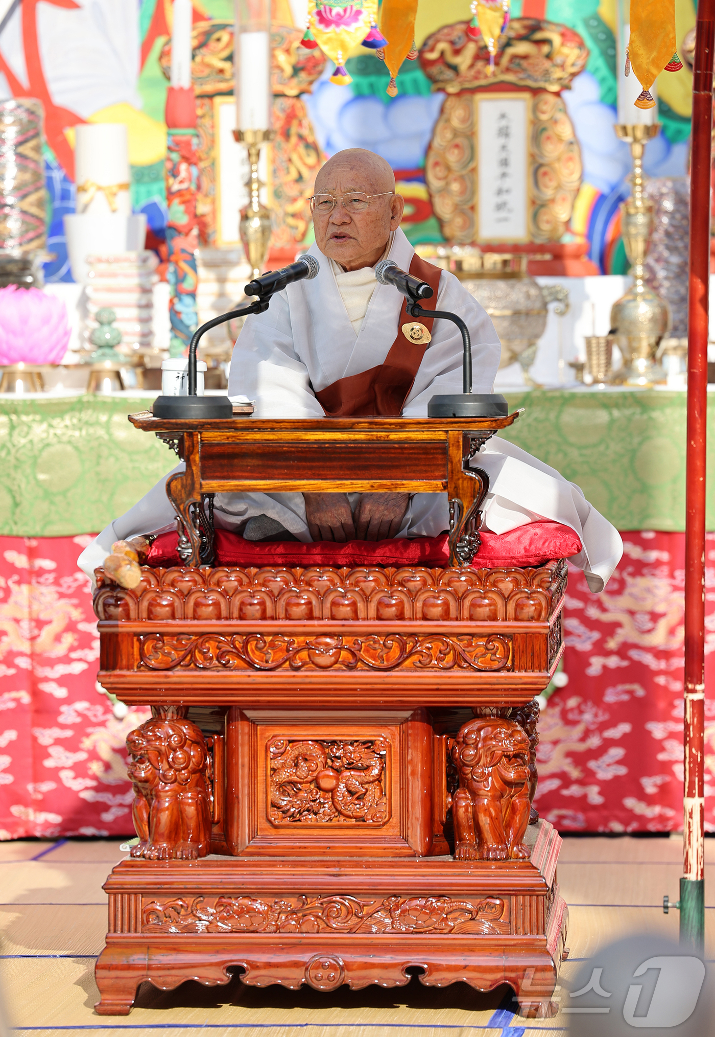 (서울=뉴스1) 김진환 기자 = 광복 80주년을 맞아 조계종 종정 성파스님이 지난 25일 서울 은평구 진관사 국행수륙재 개건 627주년 기념 ‘2025년 진관사 수륙재’ 회향식에서 …