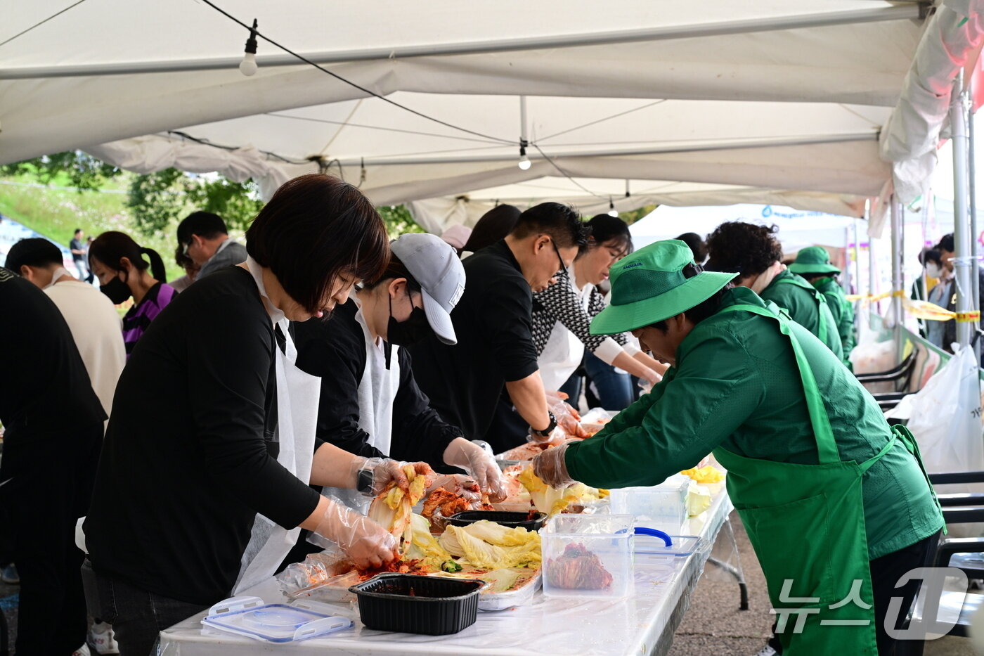 본문 이미지 -  논산 ‘2025 강경젓갈축제’ 모습. (논산시 제공.재판매 및 DB금지)/뉴스1